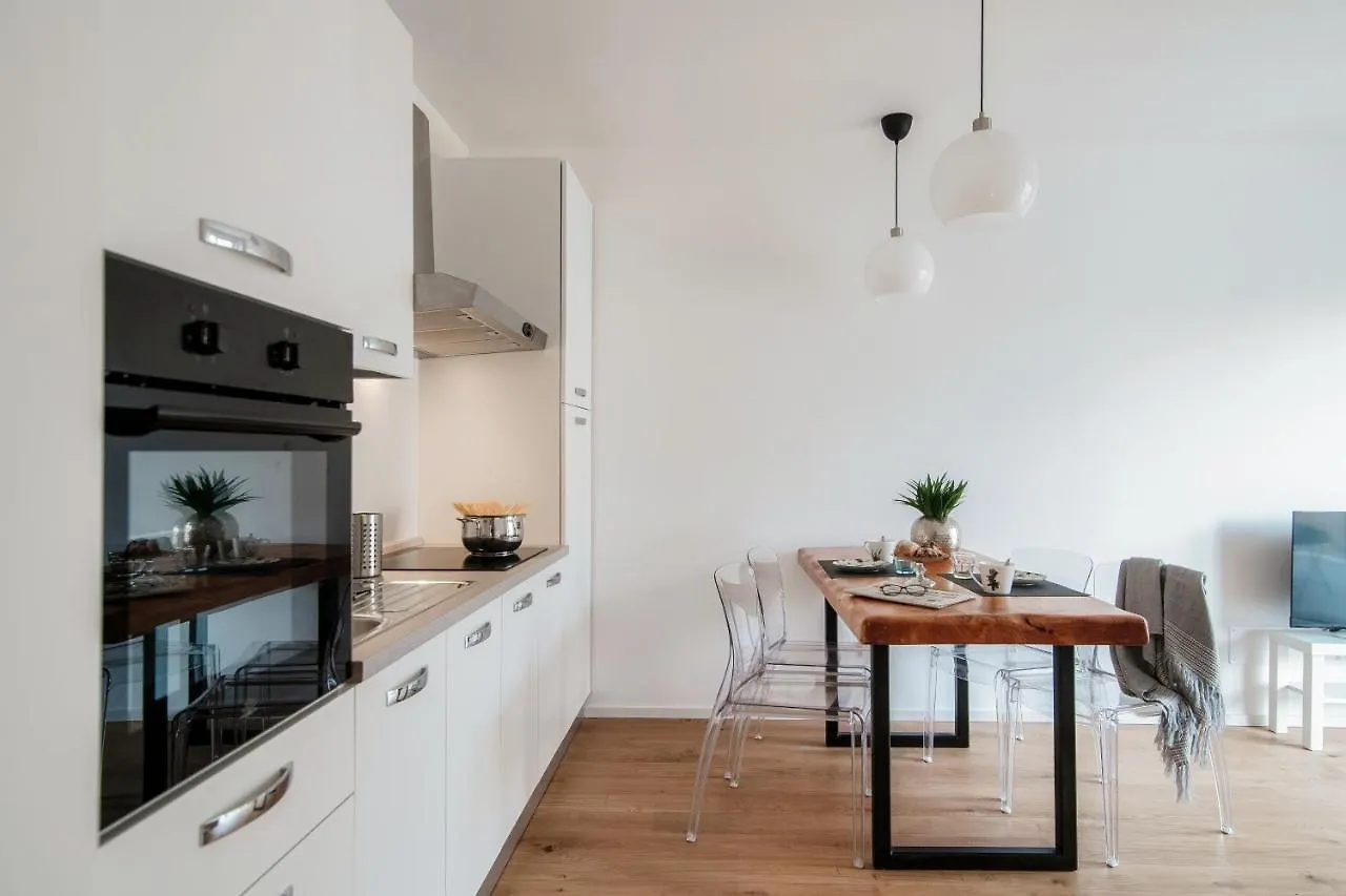 Apartment Cozy Joivy Suite 3 With Parking Como