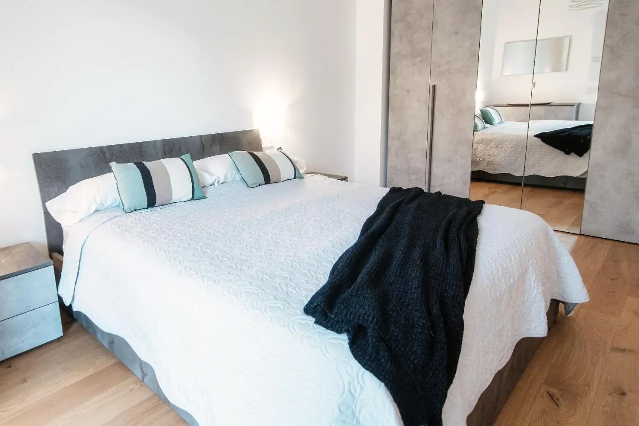 Apartment Cozy Joivy Suite 3 With Parking Como Italien