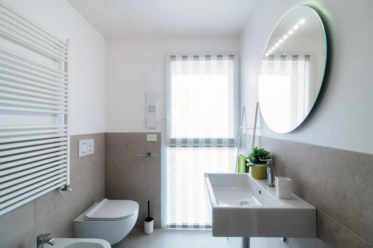 Apartment Cozy Joivy Suite 3 With Parking Como