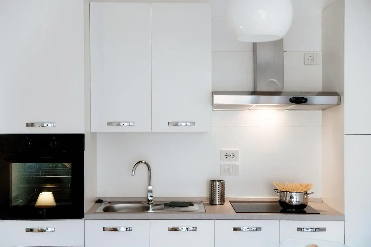 Cozy Joivy Suite 3 With Parking Como Apartment