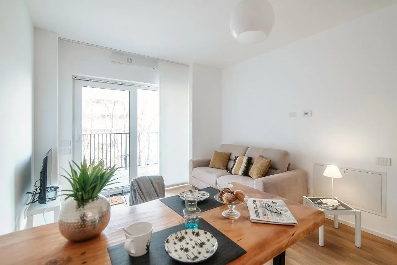 Cozy Joivy Suite 3 With Parking의 연락처