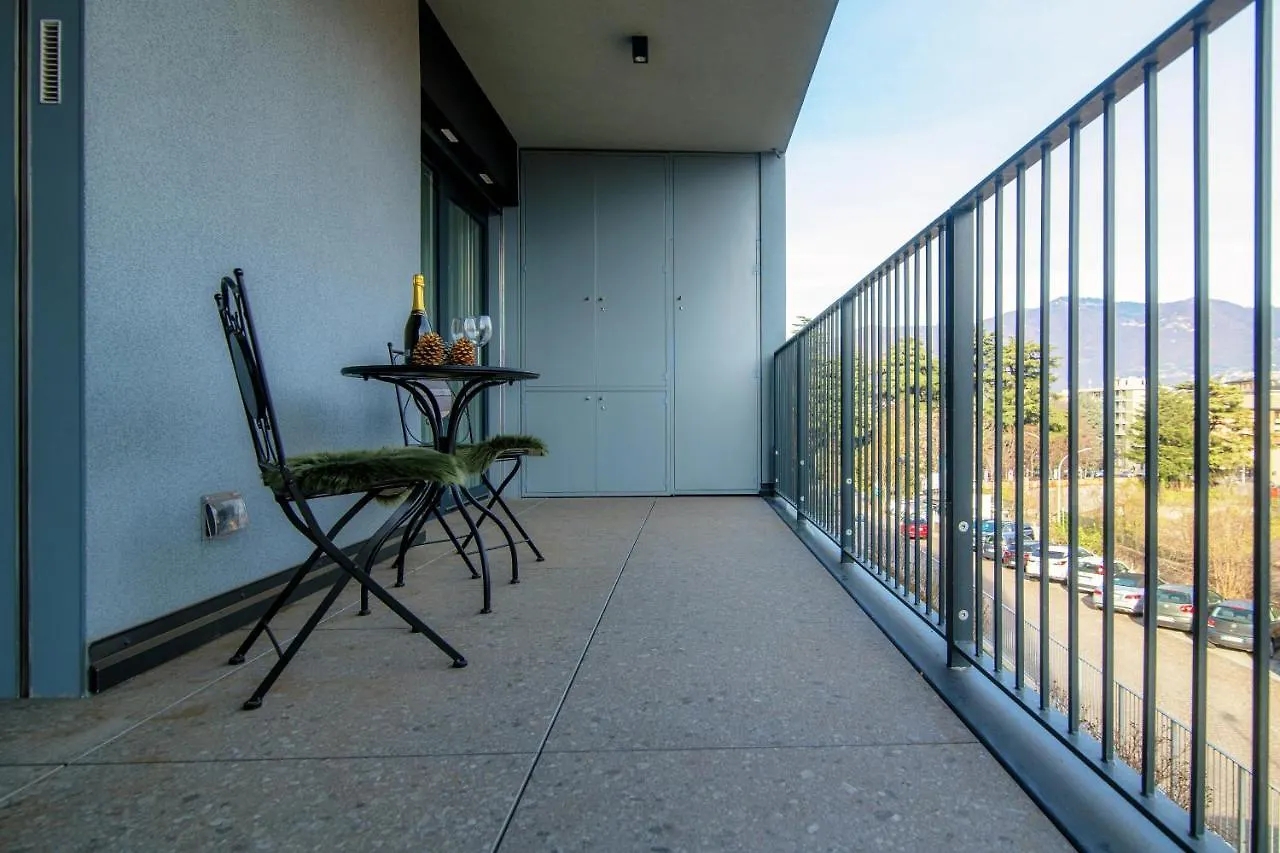 Cozy Joivy Suite 3 With Parking 코모 아파트