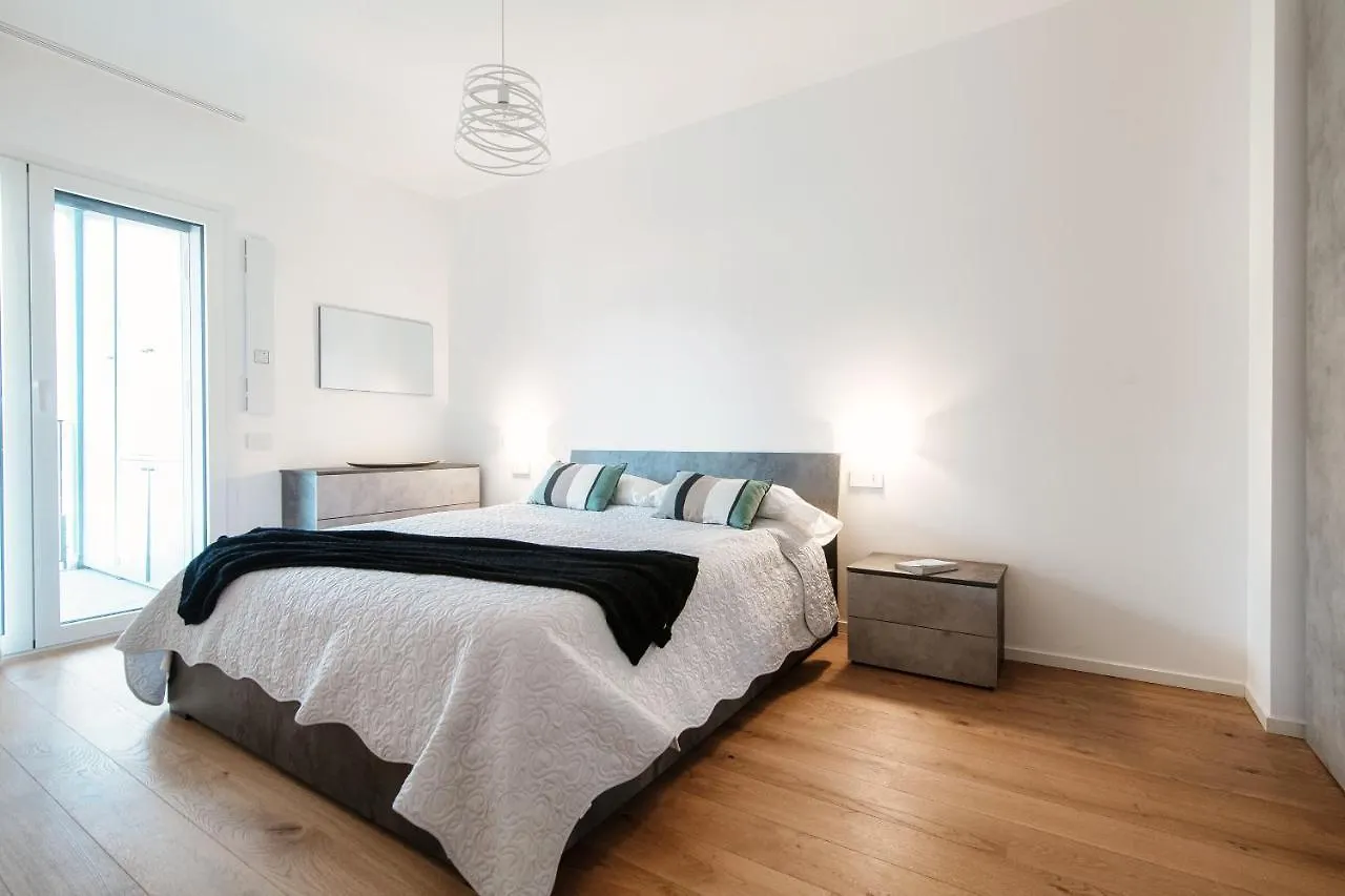 Cozy Joivy Suite 3 With Parking 코모